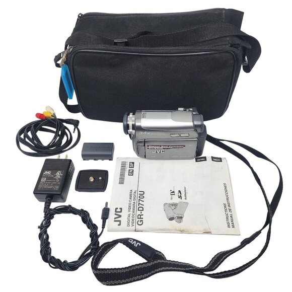 JVC GR-D770U Digital Video Camera With 34x Optical Zoom Accessories & Case - Picture 1 of 16